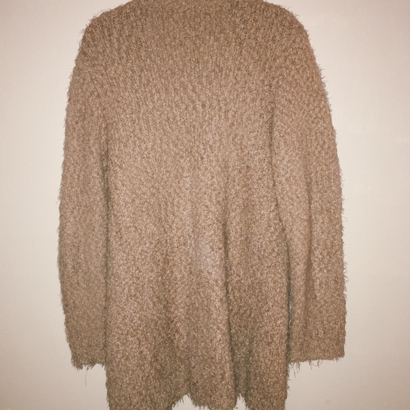 Fuzzy cardigan - Picture 2 of 2